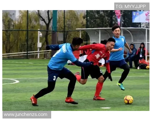 重庆足球队总决赛战术分析与表现评估探讨